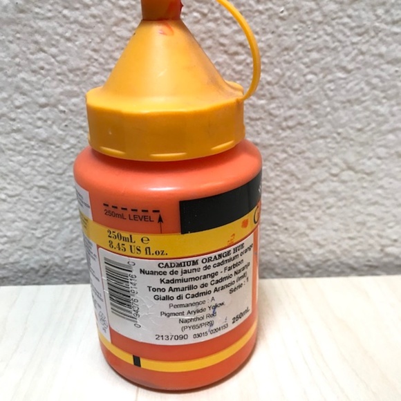 Winsor Newton Galeria Flow Formula Acrylic Paint Cadmium Orange. - Picture 3 of 5